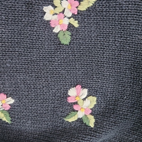 Herman Geist Vintage Knit Flowered Button Front Blouse - Picture 5 of 8